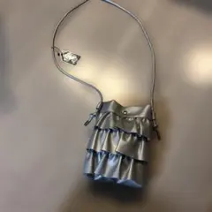 シューラルー　シルバー フリルデザイン ショルダーバッグ　未使用