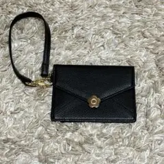 MARY QUANT（マリークワント）　デイジーモチーフ　パスケース