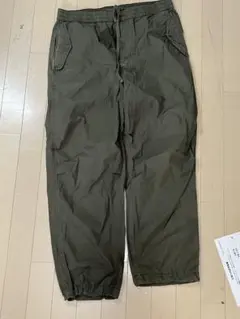 UNIQLO オリーブ色 Mサイズ カーゴパンツ