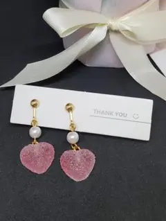 ピンク ハート イヤリング パール風ビーズ付き 可愛い ファッションアクセサリー