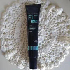 メイベリン　化粧下地　ベースFit Me Matte + Poreless 01