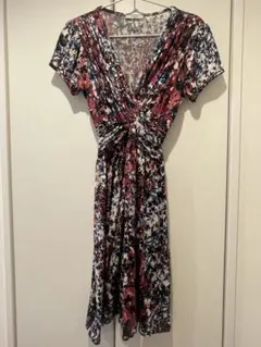 EGERIE フラワープリント Vネック 半袖ドレス