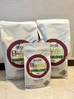 Monge BWild グレインフリー サーモン 2kg / 400g - メルカリ
