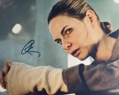 エル・ファニング 直筆サイン入り写真 マレフィセント　gc エル・ファニング 直筆サイン入り写真 マレフィセント gc - メルカリ