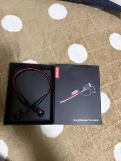 Lenovo thinkplus ワイヤレスイヤホン 黒と赤のサムネイル