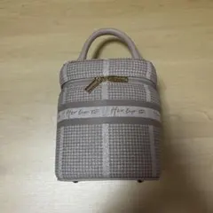 2025年最新】herlipto バニティバッグの人気アイテム - メルカリ