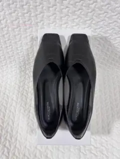 BEAUTY&YOUTH Vカットステッチ フラットシューズ　ブラック　黒