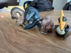 恐竜 ミニフィギュア 4体セット