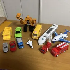 色々な乗り物12点のサムネイル