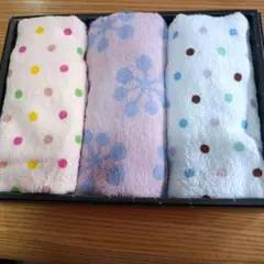 フェイスタオル、 水玉2枚、 花柄の３枚セット