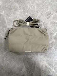 Topologie ボトルサコッシュ ラージ 大容量 グレーホワイト.