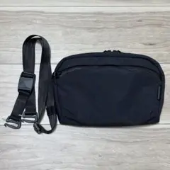 美品　ALPAKA/アルパカ　FLIGHT SLINGショルダーバッグ 黒