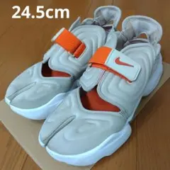 24.5cm NIKEナイキ　アクアリフト　ベージュ×オレンジ