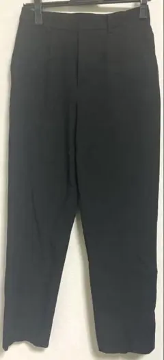 UNIQLO 黒スラックス レディース　オフィスカジュアル