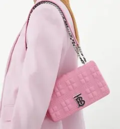 BURBERRY ピンク キルティング ショルダーバッグ - メルカリ