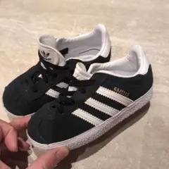 adidas Gazelle キッズスニーカー