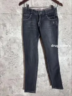 ☘️drug store's ストレッチスキニーデニムパンツ ウォッシュ加工のサムネイル