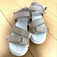 MOHI Mazell ラインテープサンダルのサムネイル