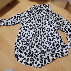 ZARA ヒョウ柄長袖シャツ