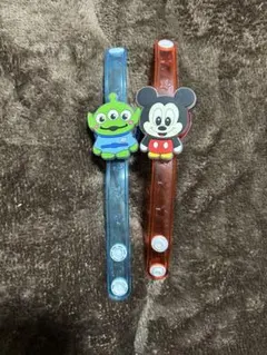 ミッキーマウス エイリアン　キラキラ光るブレスレット