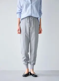 グレー ジョガーパンツ ドローストリング付き