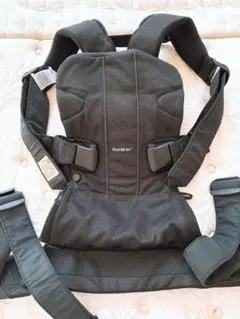 BabyBjörn 抱っこ紐 ブラック メッシュ　ベビービョルンONE
