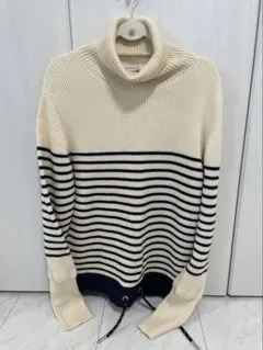 MONCLERアイボリー ネイビー ボーダータートルネックニット