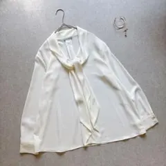 美品　セオリーリュクス【洗える】とろみボウタイブラウス　ゆったりL ホワイト