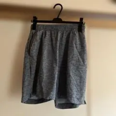 【値下げ◯】【美品】ユニクロ ウルトラストレッチアクティブショートパンツ グレー