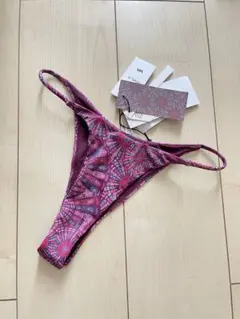 【新品未使用】RVCAビキニボトムス　Tバックのサムネイル