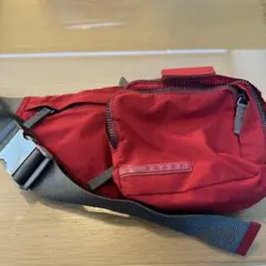 PRADA レッド ボディバッグ・ウエストポーチ