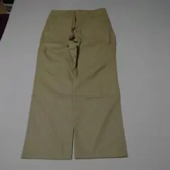 小*)様 リーバイスのベージュ スリット入り チノパン