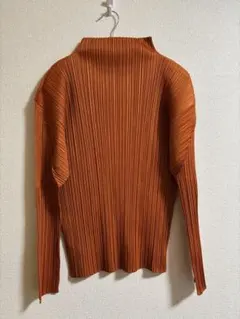 2026年最新】PLEATS PLEASE Tシャツ・カットソーの人気アイテム - メルカリ