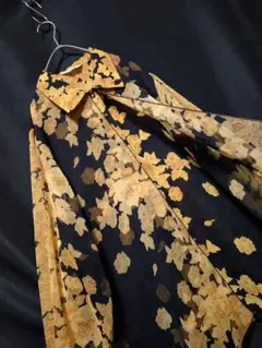 ビンテージ古着　シアー素材　二重仕立　オーバーサイズ　花柄　デザイン性　ふるじょ