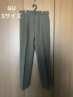 GU メンズ　スラックス風パンツ　カーキ　オリーブ色　Sサイズ
