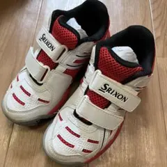 子供用テニスシューズ　オールコート用