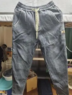 ダークデニム ジョガーパンツ フリース裏地付き