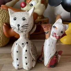 猫と狐の木製置物セット