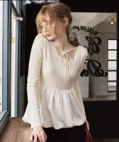 Cherir Mignon サテンバルーンヘム 2wayリボンニットプルオーバーのサムネイル