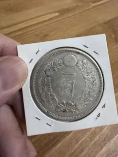 【準特年/美品】明治11年 大型 新1円銀貨 2025年最新】明治 1円銀貨 大型 11年の人気アイテム - メルカリ
