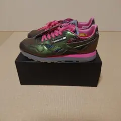 adidas スニーカー