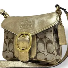 美品　コーチ　ショルダーバッグ　斜め掛け　シグネチャー　キャンバス　フラップ
