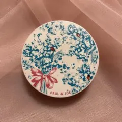 PAUL & JOE マットプレストパウダー 002