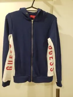 GUESS　ゲス　パーカー