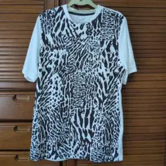 【ナイキ】ゼブラ柄Tシャツのサムネイル