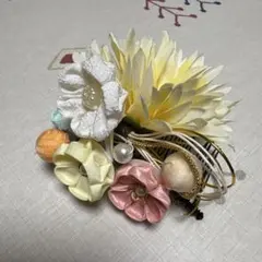 花モチーフの髪飾り コーム付き
