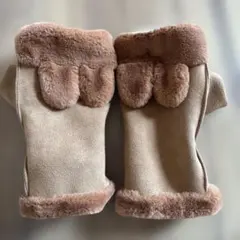 ベージュのファー付き指なし手袋