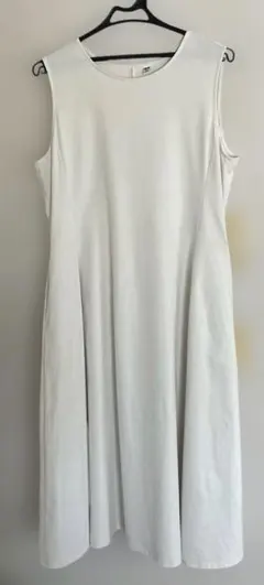 ウルトラストレッチエアリズムワンピース　オフホワイト　2XL