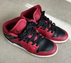 NIKE AIR JORDAN 1 MID ナイキ エアージョーダン