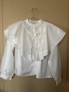 Emsexcite フリル付きホワイト長袖シャツ